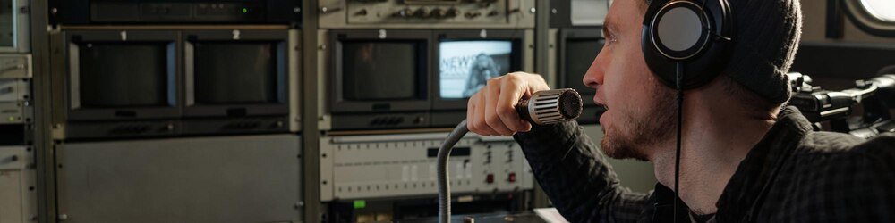 Zasady korespondencji radiowej w wojsku: kluczowe przepisy i programowanie radiostacji RRC 9210